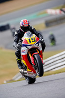 brands-hatch-photographs;brands-no-limits-trackday;cadwell-trackday-photographs;enduro-digital-images;event-digital-images;eventdigitalimages;no-limits-trackdays;peter-wileman-photography;racing-digital-images;trackday-digital-images;trackday-photos